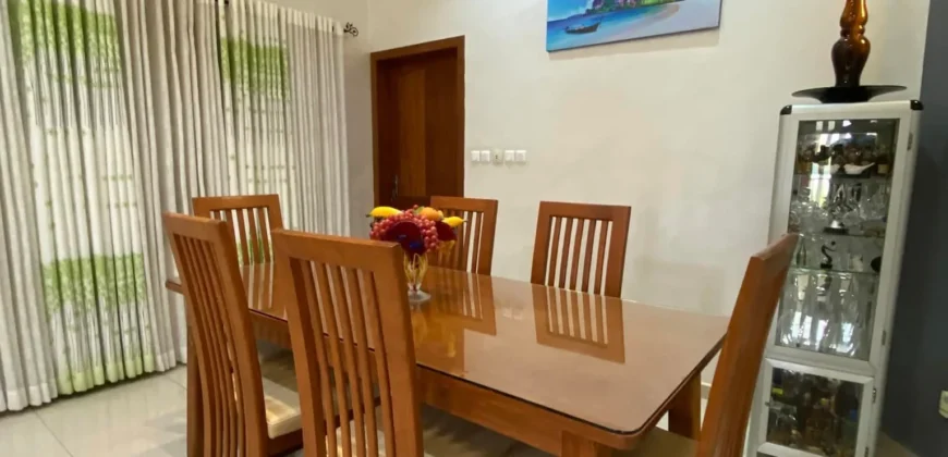 Luxueuse villa meublée de 4 chambres à Calavi Tankpè