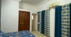 Luxueuse villa meublée de 4 chambres à Calavi Tankpè
