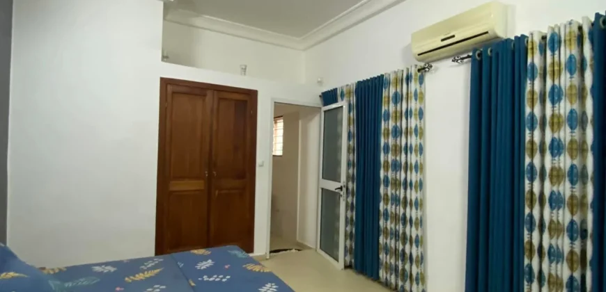Luxueuse villa meublée de 4 chambres à Calavi Tankpè
