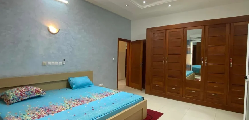 Luxueuse villa meublée de 4 chambres à Calavi Tankpè